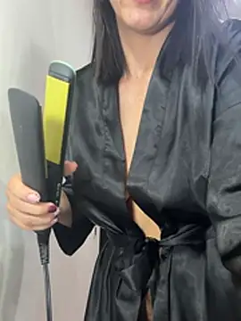 SamanthaWalker  online show from April 4, 2026, 12:23 pm