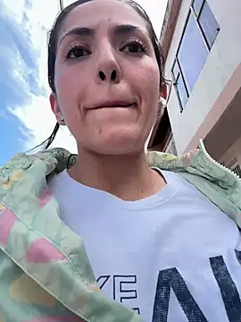 SamanthaWalker  online show from April 22, 2026, 1:18 pm