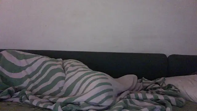 chiara-mario online show from April 22, 2026, 3:02 am