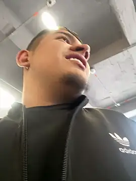 OliverTabordaa online show from March 17, 2026, 9:40 pm