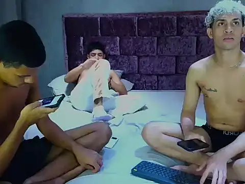 Wild Squad online show from April 27, 2026, 12:52 am