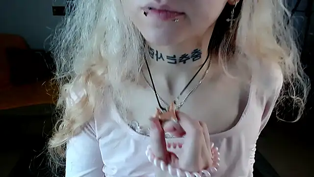 Nica Kawaii online show from March 29, 2026, 7:32 am