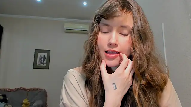 MaryannSofts online show from April 3, 2026, 5:19 pm