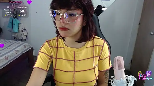 Snapshot of kinky_catalina chatting on May 7, 2026, 8:39 am kinky catalina online show from May 7, 2026, 8:39 am