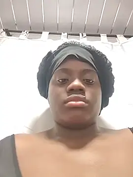 YourLiaa  online show from April 19, 2026, 5:08 am