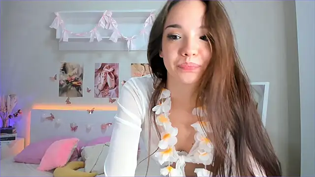 Milly Lane online show from June 7, 2026, 3:12 am