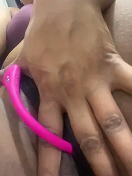 munni-munni6767 online show from April 15, 2026, 8:31 pm