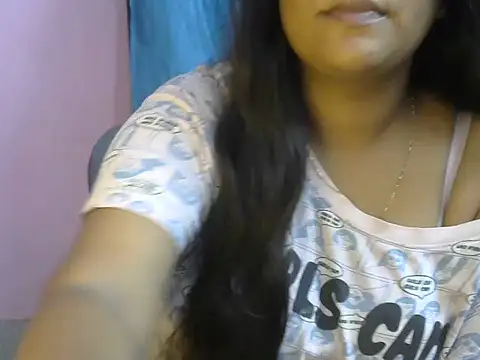 Snapshot of QUEEN-OF-QUEEN chatting on July 4, 2026, 7:07 pm QUEEN-OF-QUEEN online show from July 4, 2026, 7:07 pm