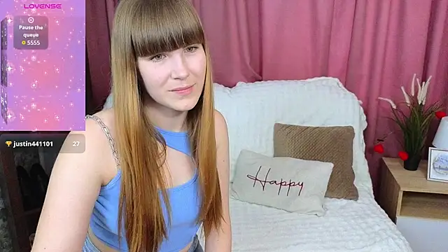 Snapshot of EmilyCuper_ chatting on May 25, 2026, 2:49 pm EmilyCuper online show from May 25, 2026, 2:49 pm