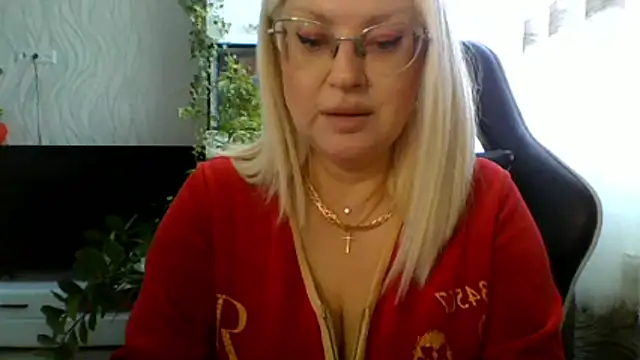 Snapshot of LianaSweetX chatting on March 29, 2026, 7:32 am LianaSweetX online show from March 29, 2026, 7:32 am