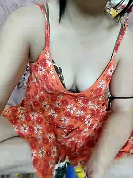 Snapshot of Manisha-Rai chatting on April 28, 2026, 2:32 pm Manisha-Rai online show from April 28, 2026, 2:32 pm