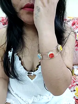 Snapshot of Manisha-Rai chatting on April 29, 2026, 5:55 am Manisha-Rai online show from April 29, 2026, 5:55 am