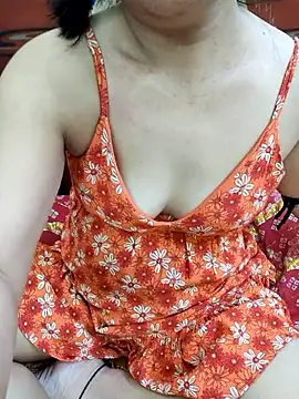 Snapshot of Manisha-Rai chatting on April 28, 2026, 2:27 am Manisha-Rai online show from April 28, 2026, 2:27 am
