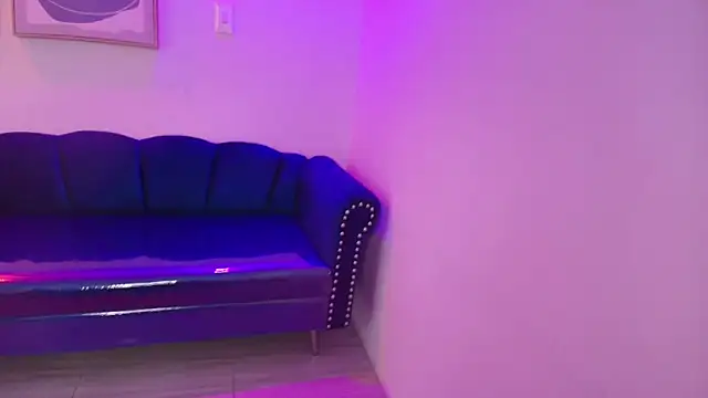 Miia  owens online show from May 19, 2026, 11:06 am