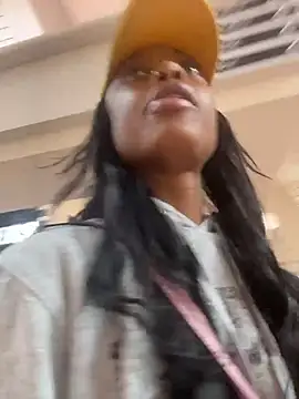 Princessssbby online show from June 9, 2026, 4:08 pm