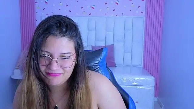 lucero s1 online show from June 5, 2026, 6:52 am
