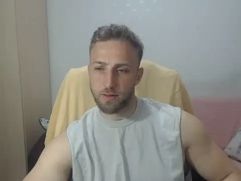 Snapshot of BlondEagleMuscle chatting on May 21, 2026, 5:54 pm BlondEagleMuscle online show from May 21, 2026, 5:54 pm