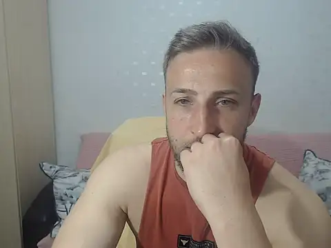 Snapshot of BlondEagleMuscle chatting on May 25, 2026, 6:28 pm BlondEagleMuscle online show from May 25, 2026, 6:28 pm