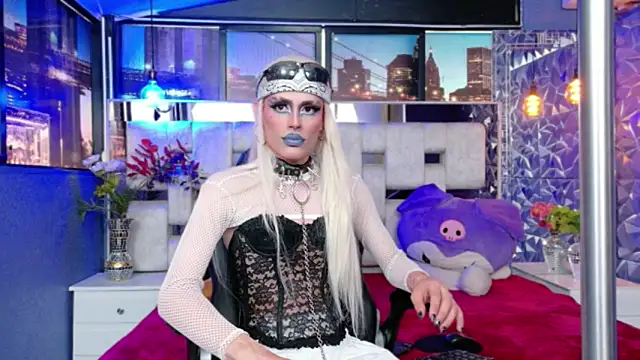 DeMoniica online show from March 10, 2026, 8:46 pm