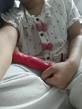 Ruby-xx online show from July 8, 2026, 10:21 pm