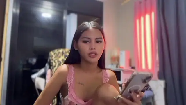 Snapshot of Princess_stellaxoxo chatting on July 19, 2026, 7:28 am Princess stellaxoxo online show from July 19, 2026, 7:28 am