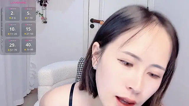 Snapshot of Xiaoyu-99 chatting on May 16, 2026, 4:06 pm Xiaoyu-99 online show from May 16, 2026, 4:06 pm