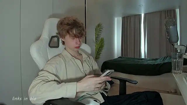 Wawesuc online show from April 2, 2026, 7:37 am