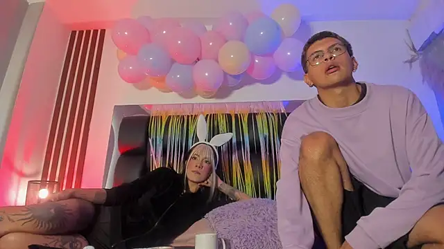 dalhia and hades online show from April 4, 2026, 1:06 pm