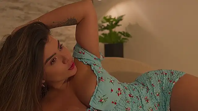 Julie Belle  online show from April 5, 2026, 10:38 pm