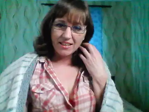 Snapshot of Alisaprice077 chatting on April 4, 2026, 6:53 am Alisaprice077 online show from April 4, 2026, 6:53 am