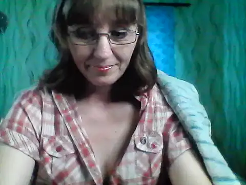 Snapshot of Alisaprice077 chatting on April 10, 2026, 10:22 am Alisaprice077 online show from April 10, 2026, 10:22 am
