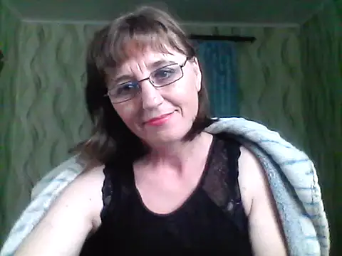 Snapshot of Alisaprice077 chatting on April 21, 2026, 8:15 pm Alisaprice077 online show from April 21, 2026, 8:15 pm