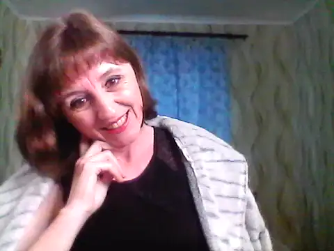Snapshot of Alisaprice077 chatting on April 19, 2026, 7:31 am Alisaprice077 online show from April 19, 2026, 7:31 am