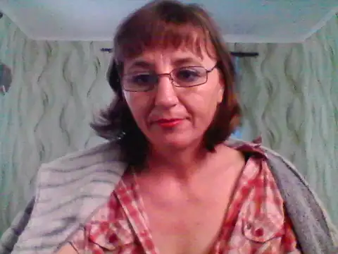 Snapshot of Alisaprice077 chatting on April 18, 2026, 8:49 am Alisaprice077 online show from April 18, 2026, 8:49 am