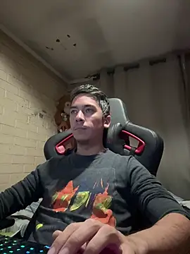 Cr1sXPorn online show from April 7, 2026, 2:24 am