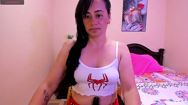 Snapshot of sara_florez12 chatting on May 12, 2026, 11:27 am sara florez12 online show from May 12, 2026, 11:27 am