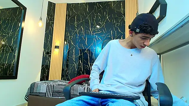 ValeriHot 1 online show from April 18, 2026, 3:31 am