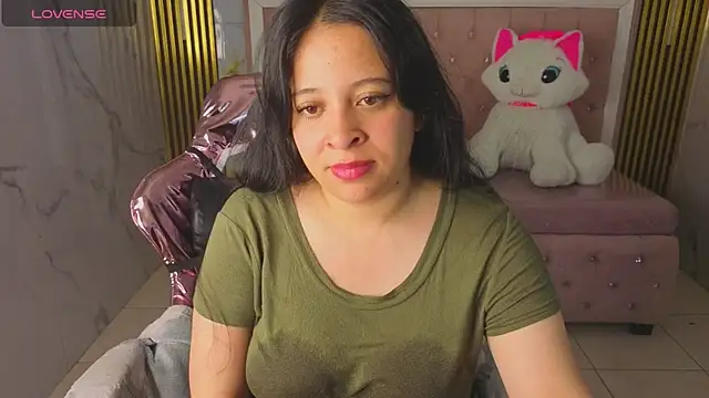 Snapshot of sara_tellez_s chatting on May 15, 2026, 3:15 am sara tellez s online show from May 15, 2026, 3:15 am
