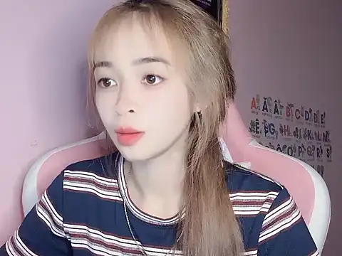 Odile068 online show from March 14, 2026, 4:24 pm