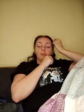 Bella-Monroe online show from March 25, 2026, 6:51 pm