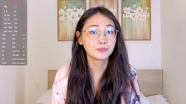 pinkyblooom online show from March 15, 2026, 9:05 am