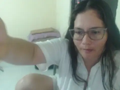 ANNYLATIMIDA online show from May 2, 2026, 11:59 am