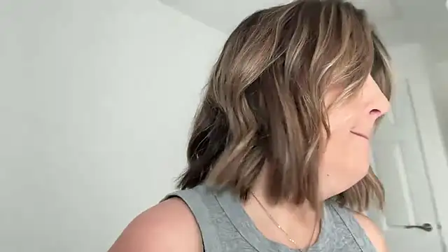 annabellewarick online show from March 21, 2026, 11:47 am