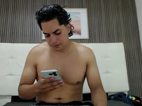 Alex Wolft online show from July 20, 2026, 4:09 am