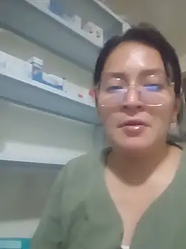 Snapshot of Dr_Edna_naughty chatting on June 6, 2026, 1:00 am Dr Edna naughty online show from June 6, 2026, 1:00 am
