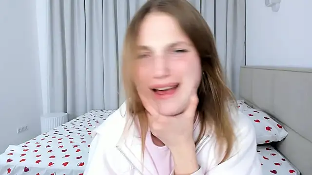 ErinnPieloch online show from March 17, 2026, 7:28 pm