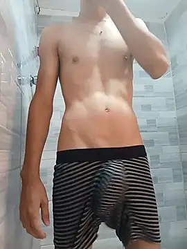Snapshot of Juango24321 chatting on May 17, 2026, 2:39 pm Juango24321 online show from May 17, 2026, 2:39 pm