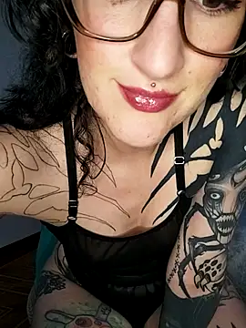 Snapshot of VelvetVal_ chatting on June 24, 2026, 9:12 pm VelvetVal online show from June 24, 2026, 9:12 pm