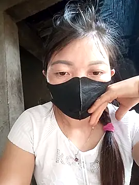 Bling-pusy online show from April 23, 2026, 3:46 am