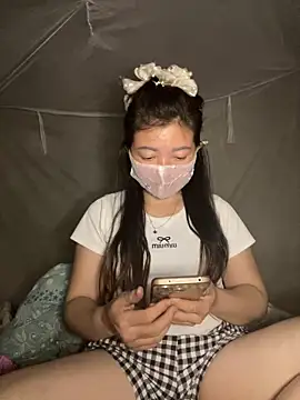 Bling-pusy online show from March 15, 2026, 12:23 pm